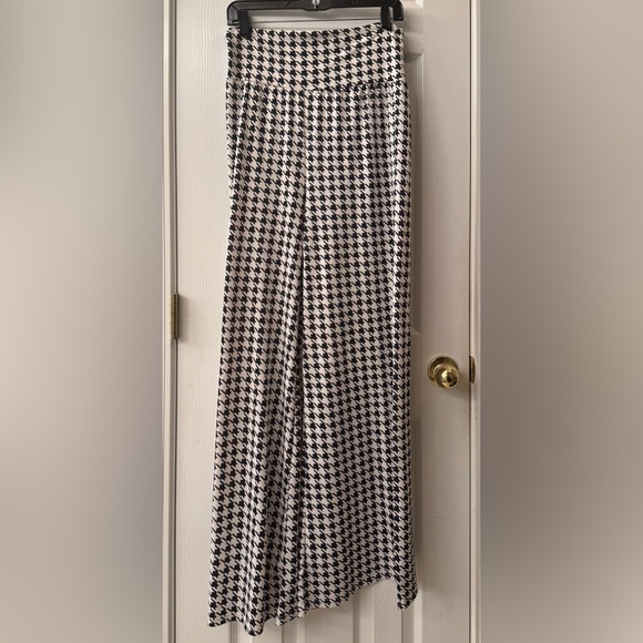 Be Trendy Pants - Be Trendy Women’s Black White Houndstooth Palazzo Pants Alabama Crimson Tide XL